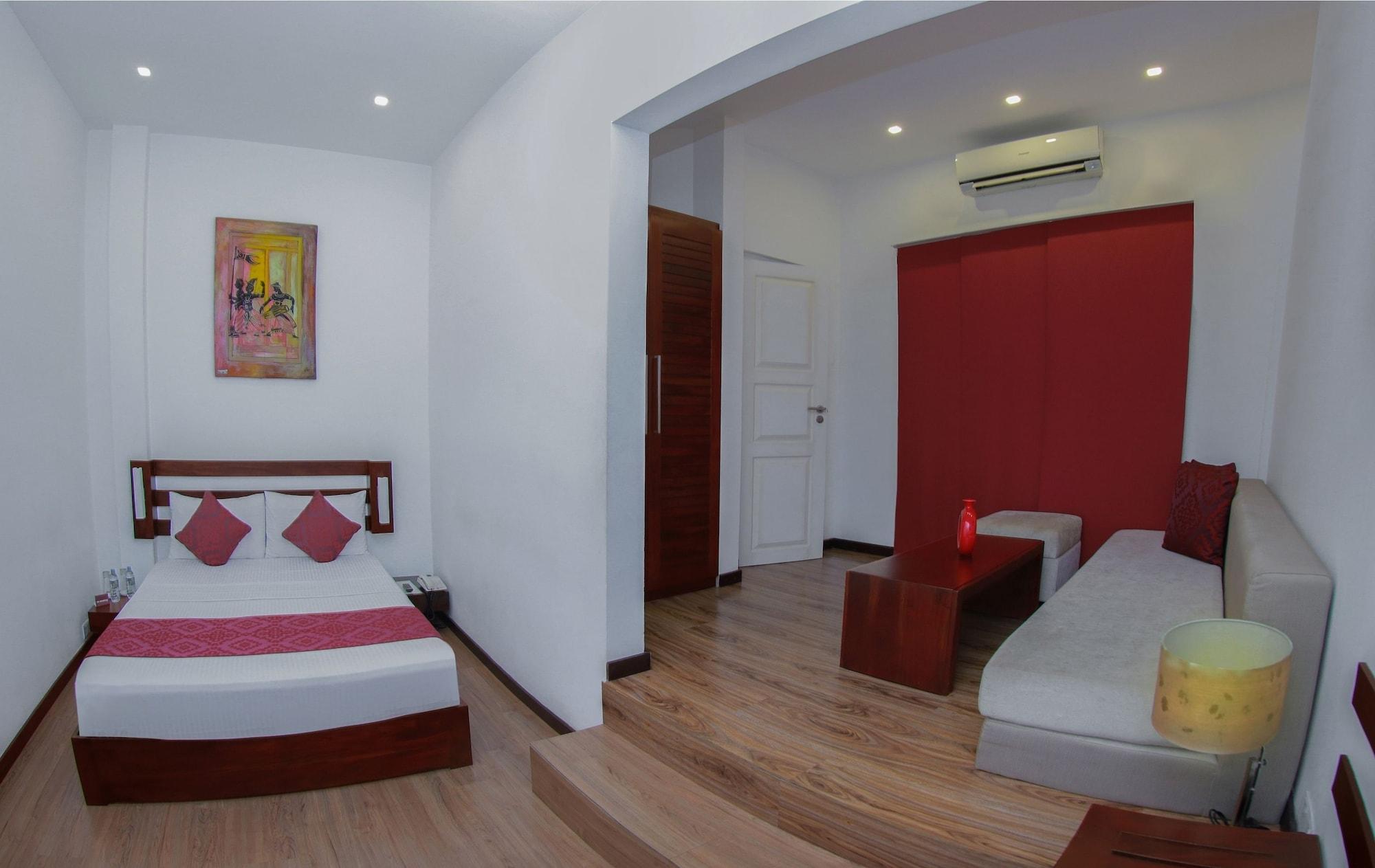 Blue Water Boutique Hotel Negombo Exterior photo