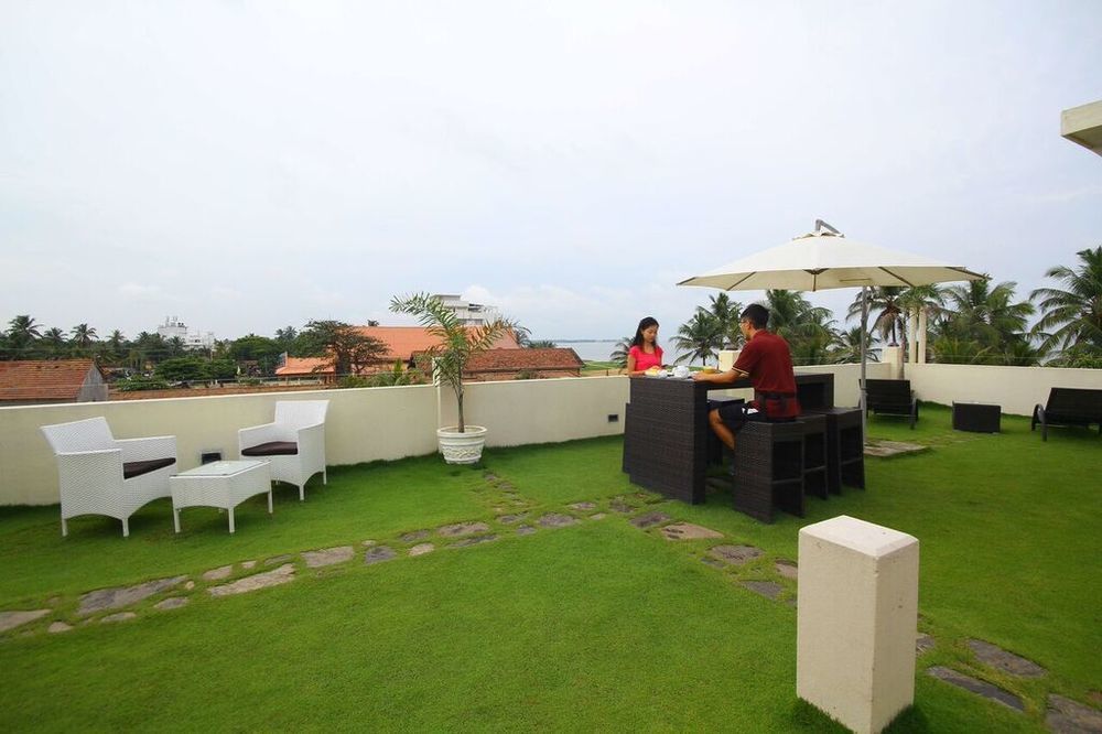 Blue Water Boutique Hotel Negombo Exterior photo