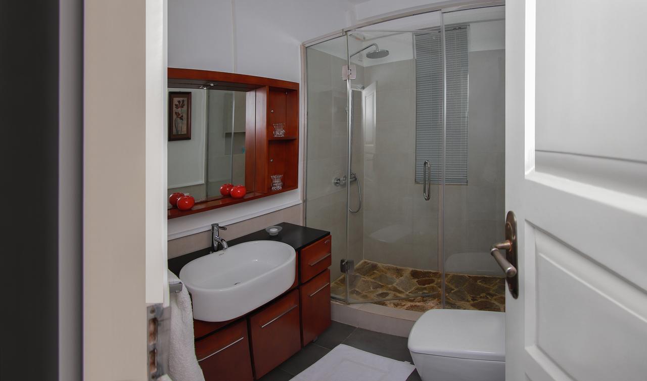 Blue Water Boutique Hotel Negombo Exterior photo