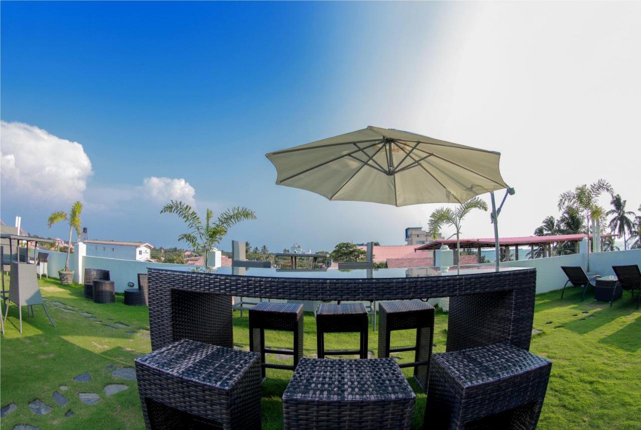 Blue Water Boutique Hotel Negombo Exterior photo